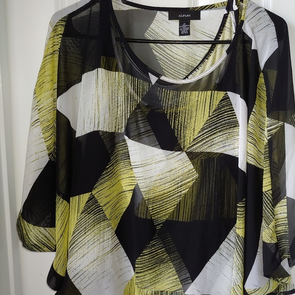 *SOLD* Alfani Multi Colored Blouse with Tank - Picture 3 of 4